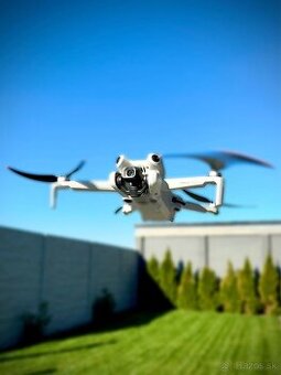 DJI Mini 4 Pro Fly More Combo RC2