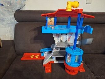 Veľká hliadkova labkova  veža