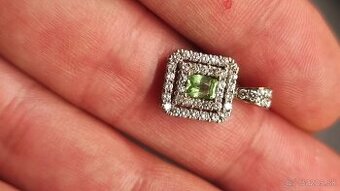18kt zlaty prívesok s diamantami a chrysoberyl