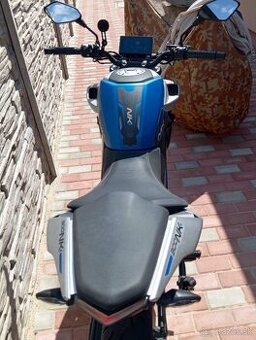 CF moto 300NK