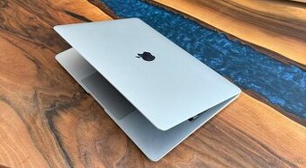 MacBook Air M1 98% bateria Silver 13” 8/256
