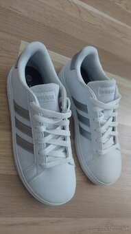 Dámske botasky adidas