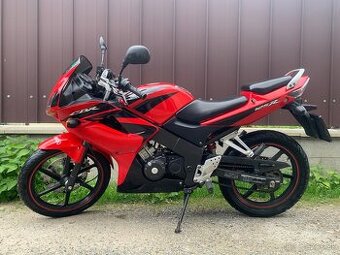 Predám Honda CBR125 R