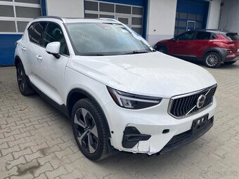 XC40 2024 / Full / výhodný, poškodený / 4x4 / 2.0