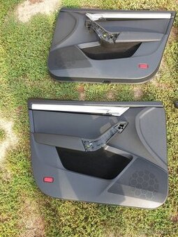 Predam 3 ks tapacirov Skoda Octavua 3 Combi