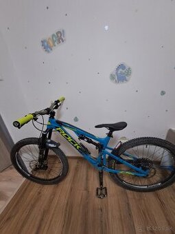 RockMachine blizzard 90 (MTB , celoodpruzeny bicykel )