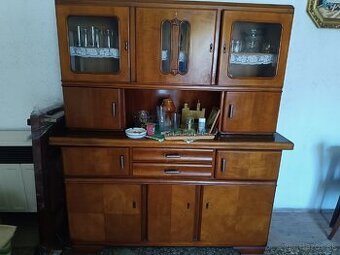 Starožitná komoda - 1