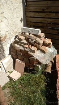 Tehla, stavebný odpad