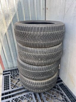 Zimne Goodyear 245/45R19