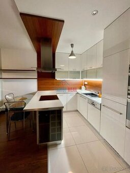 Tomášiková novostavba v Ružinove vedľa OC Retro