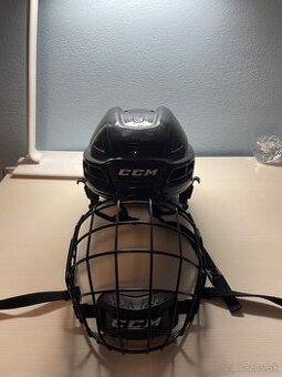 Hokejová prilba ccm