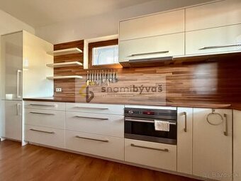 5 i RD s garážou + terasa 54 m2, pozemok 1205 m2, Valaliky