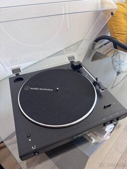 gramofon audio-technica AT-LP60XBT