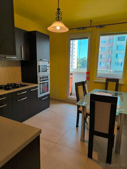 Novinka iba u nás 4i byt na Hrobákovej ul.,loggia, 5p/6,87m