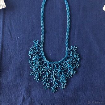 Tyrkysový nahrdelnik