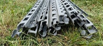 Plastové distančné lišty 15mm