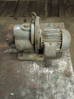 Masívna prevodovka s elektronotorom