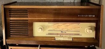 Kúpim zadnú stenu na rádio Tesla Tosca