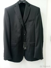 Čierny pánsky oblek - 1
