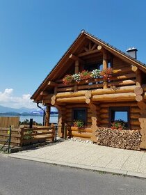 Drevenica MARKA úplne na brehu Liptovskej Mary