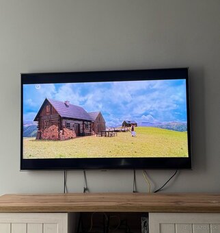 TV Samsung UE55ES6800 55” + Držiak na stenu