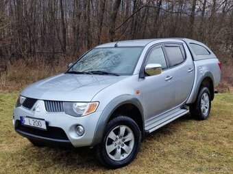 Mitsubishi L200 2.5 DI-D 4X4 SUPER SELECT UKÁŽKOVÝ STAV