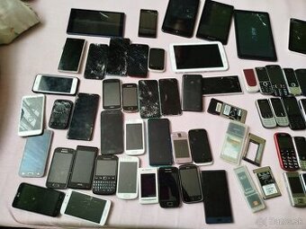 Staré mobily
