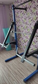 Half rack -stojan, nastaviteľné ramená