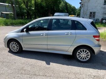 Mercedes benz b170 - 1
