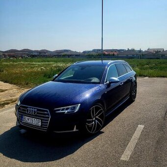 Audi S4 avant quattro