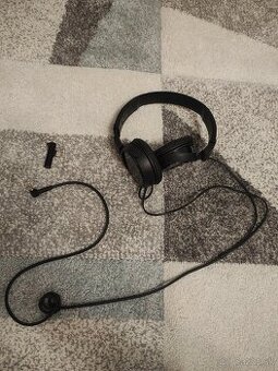 Predam Sony sluchatka s adapterom