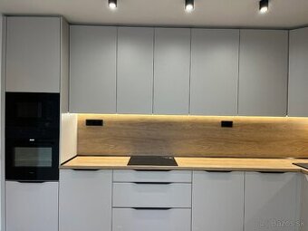 NOVINKA-MODERNÝ, SKVELÝ 4IZBOVÝ BYT S LOGGIOU, Viedenska ul.