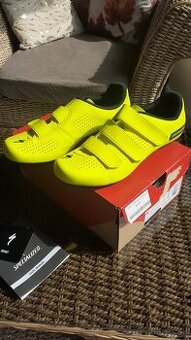 TRETRY SPECIALIZED veľ. 8.