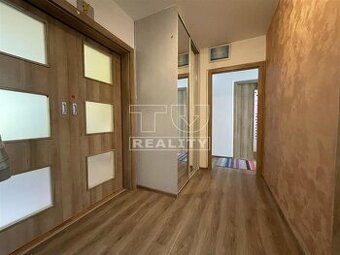 REZERVOVANÉ Trojizbový byt na Predaj - Ľadoveň