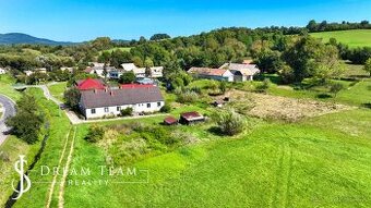 Slnečný, stavebný pozemok o veľkosti 1524m2 v obci Beluj