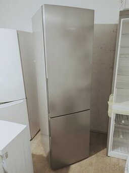 Predám chladničku Bosch 200cm