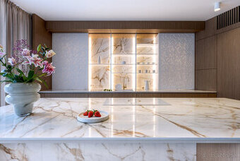 Na predaj: Veľkometrážny byt v centre Komárna