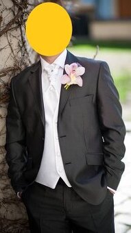 Šedý oblek pre pánov (na svadbu, stužkovú, oslavu)