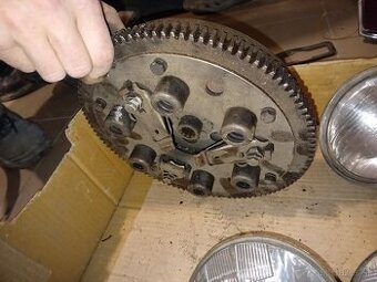 Zotrvačnik škoda 100l ,škoda 105l,škoda 105s,škoda120l,ls