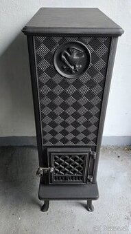 Liatinové kachle Jotul F 606 čierný lak