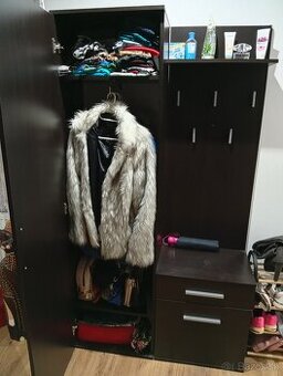 Skriňa/predsieň/vešiaková zostava