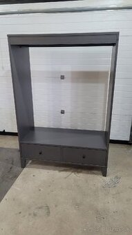 Antracit skriňa na vešanie otvorená so šuflíkmi