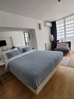 Investičný apartmán – Orbi City, 33. poschodie, 100m od pláž