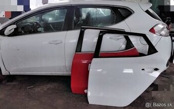 KIA CEED 1.6 GDi 2015 predám DVERE, MOTOR G4FD benzín, ZADNÉ