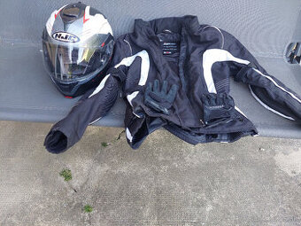 Dámska helma a vetrovka