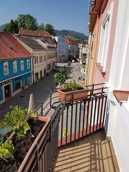 Prenájmem byt v centre mesta ulica Podhora s balkónom.