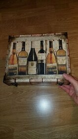 Drevena krabica s motívom vino