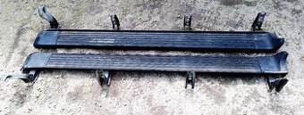 Toyota Land Cruiser J100 bočné naslapy