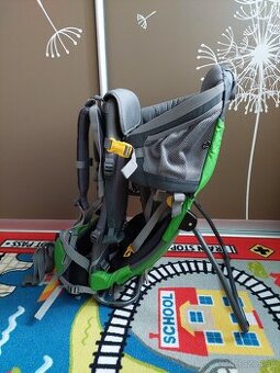 Turisticky nosic Deuter