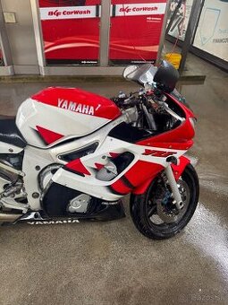 Yamaha r6